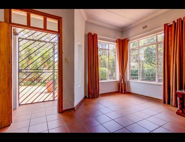 5 BEDROOM HOUSE FOR SALE IN KENSINGTON